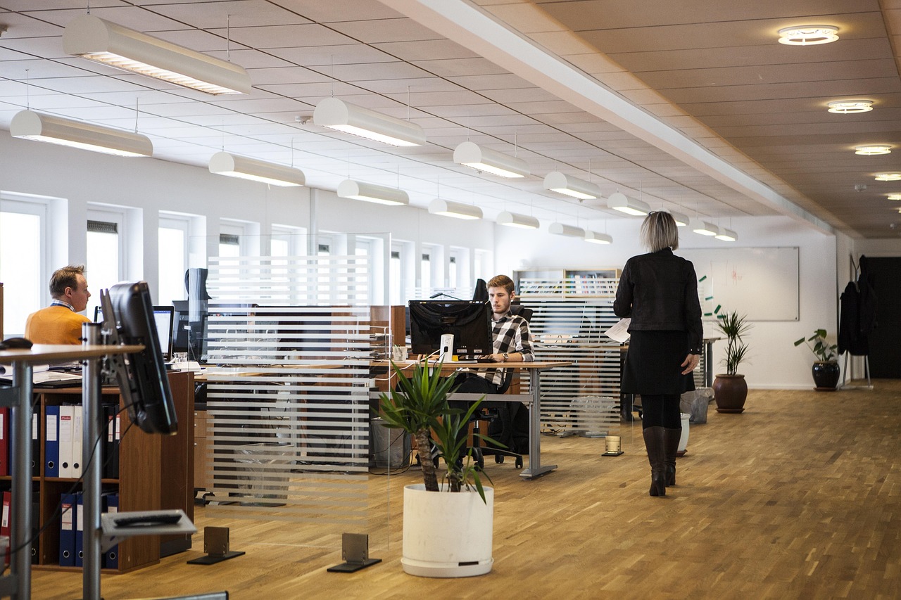 découvrez le rôle, les missions et l’organisation d’un comité d’entreprise : instance représentative du personnel dédiée à la défense des intérêts des salariés, à la gestion d’activités sociales et culturelles, et au dialogue social en entreprise.