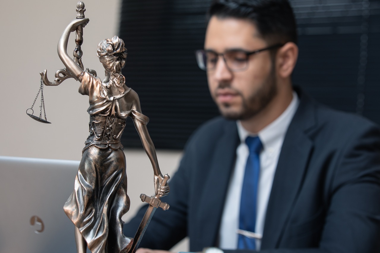 découvrez les obligations légales essentielles pour les entrepreneurs en 2025 afin de garantir la conformité de votre entreprise et éviter les sanctions.