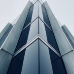 découvrez les différentes formes de structure d'entreprise, leurs avantages, inconvénients et comment choisir celle qui convient le mieux à votre projet professionnel.